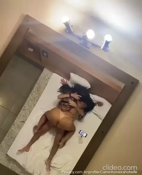 Conductor de camión hotwife teniendo sexo con su amante en el motel