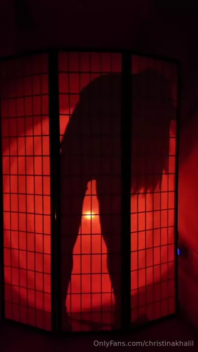 Video filtrado de Christina Khalil en su cumpleaños detrás de la pared opaca
